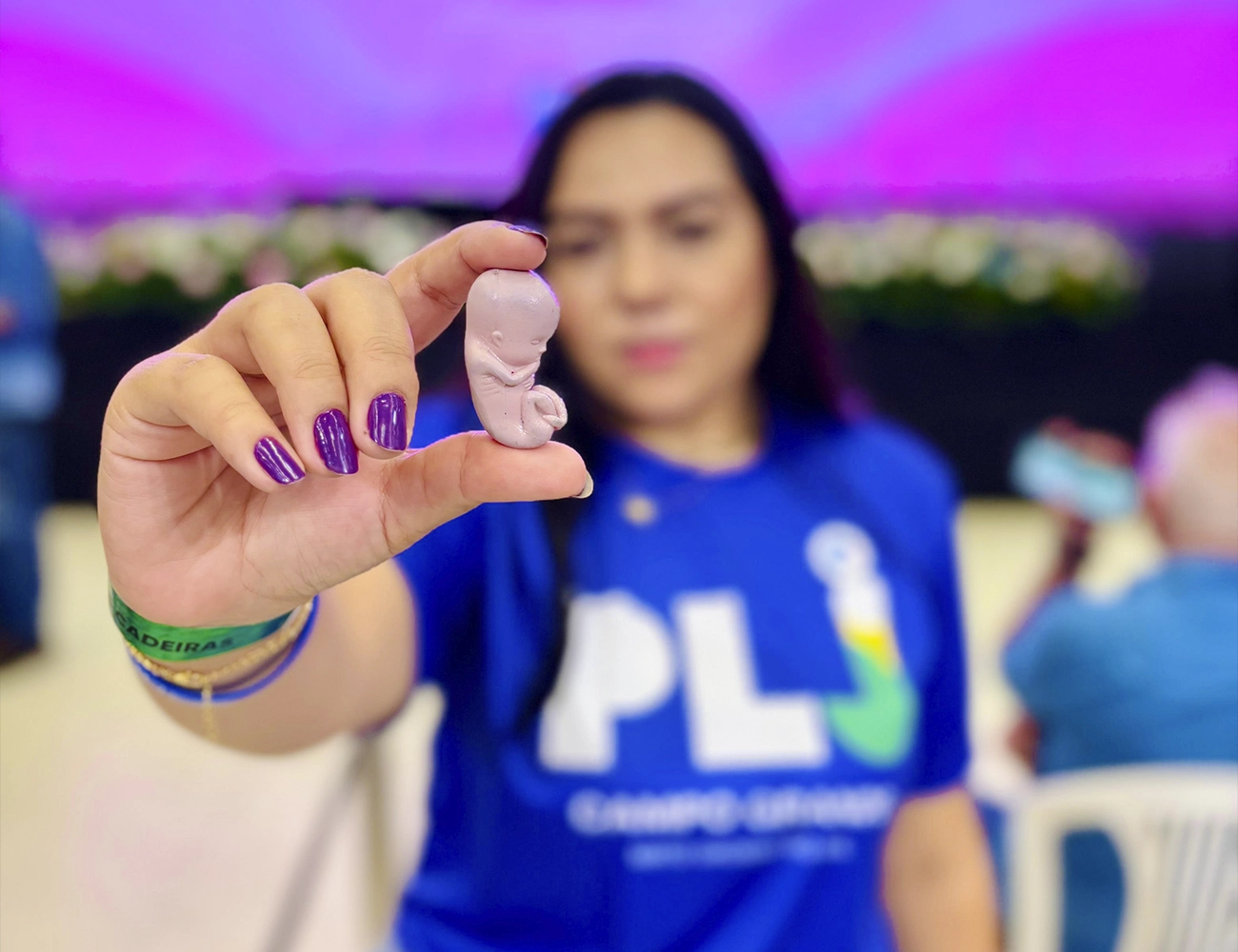 Cassy Monteiro em ação pela proteção da infância